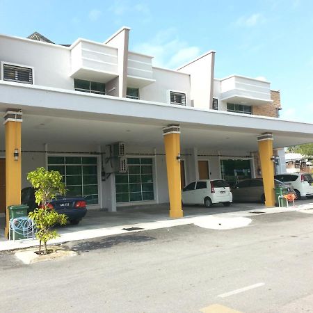 Golden Guest House Kuantan Exteriör bild